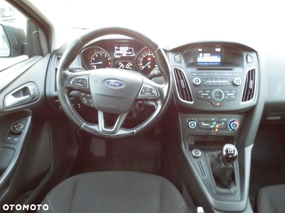 Ford Focus - 8