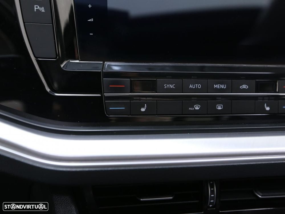 VW Touareg 3.0 TDI V6 Elegance - 30