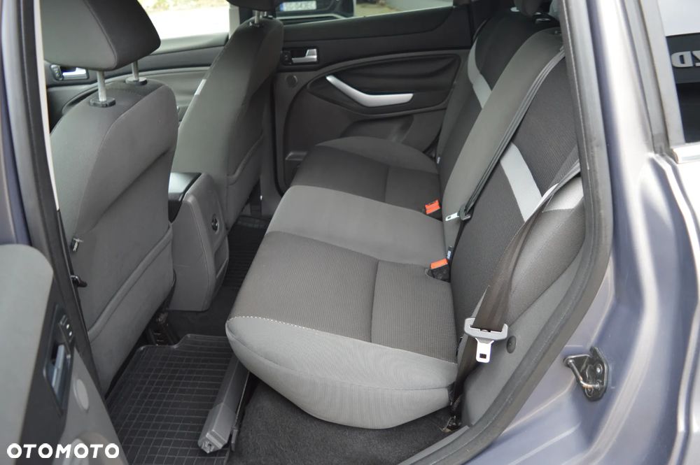 Ford Kuga 2.0 TDCi 4x4 Titanium - 16