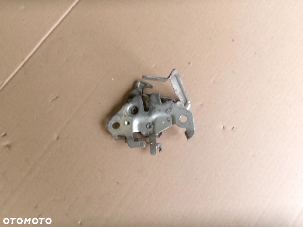 ZAMEK MASKI TOYOTA AYGO II  EUROPA - 2