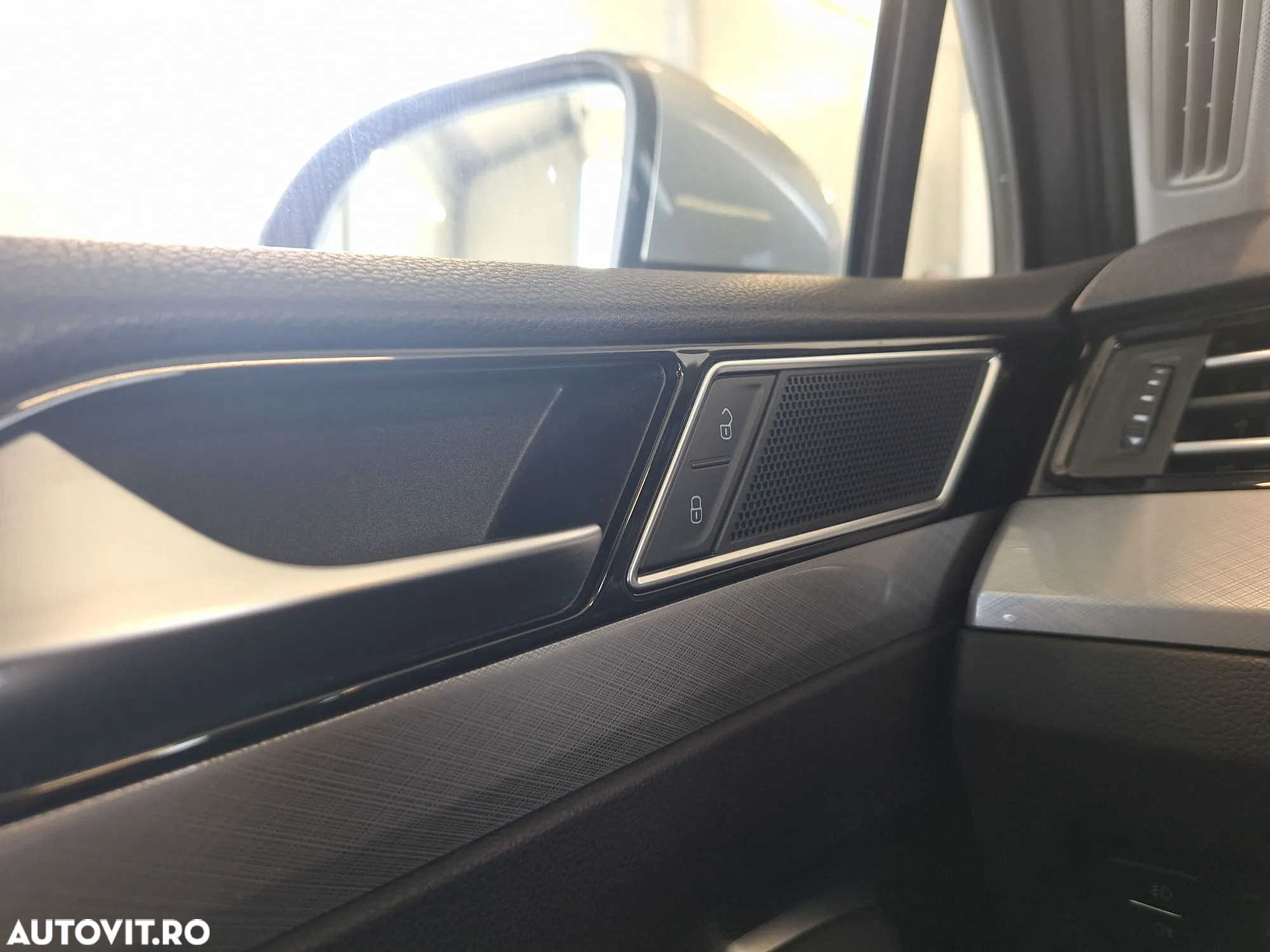 Volkswagen Passat - 25