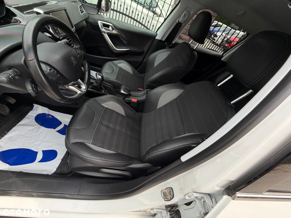 Peugeot 2008 1.5 BlueHDi Allure - 12