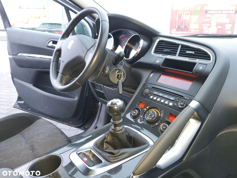 Peugeot 3008 1.6 Premium+ - 37