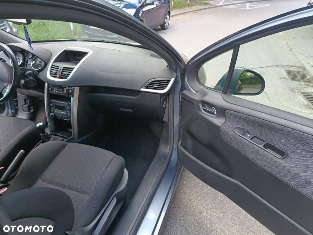 Peugeot 207 1.4 16V Trendy - 6