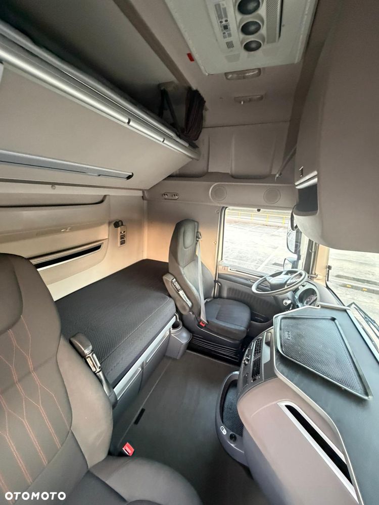 DAF XF480 SUPERSPACECAB - 12