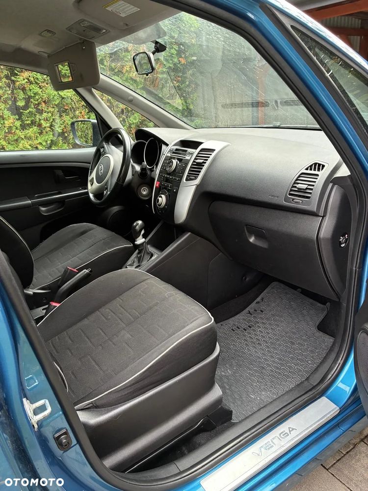 Kia Venga 1.6 M - 10