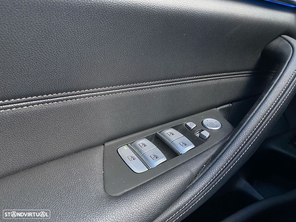 BMW 530 e Pack Desportivo M - 16