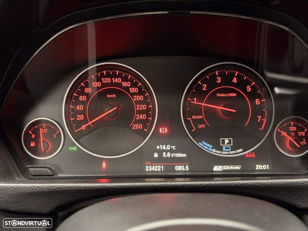 BMW 330 e iPerformance Pack M Shadow - 12