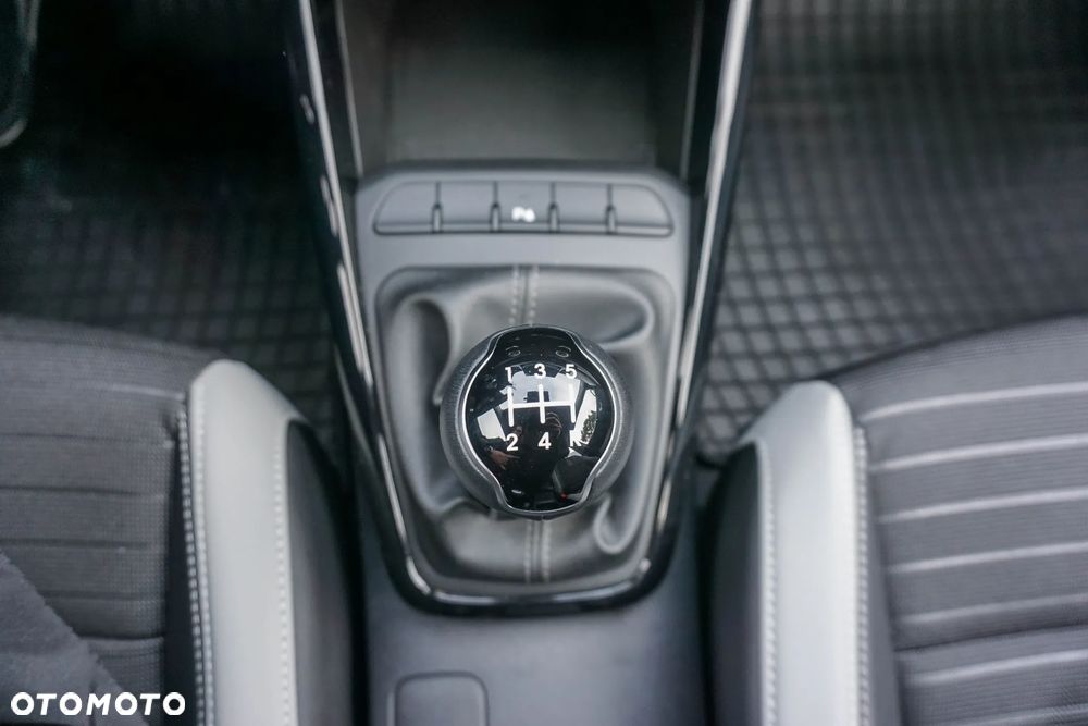 Kia Stonic 1.2 L - 23