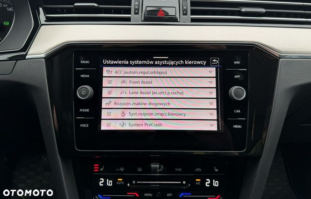 Volkswagen Passat 2.0 TSI BMT 4Mot Highline DSG - 25