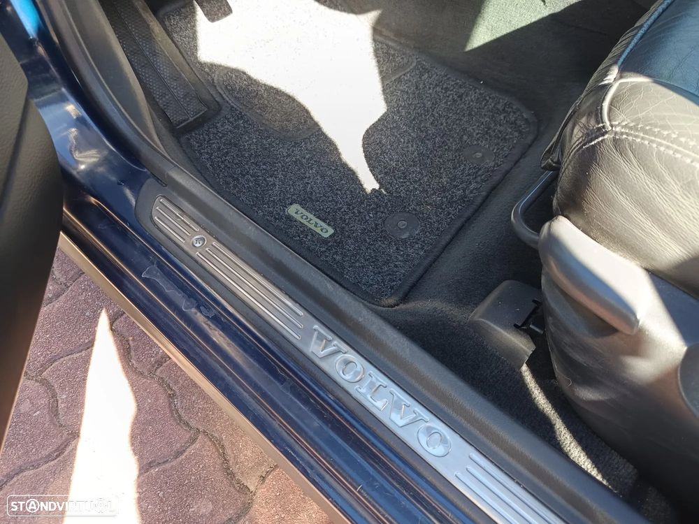 Volvo V40 Cross Country - 13