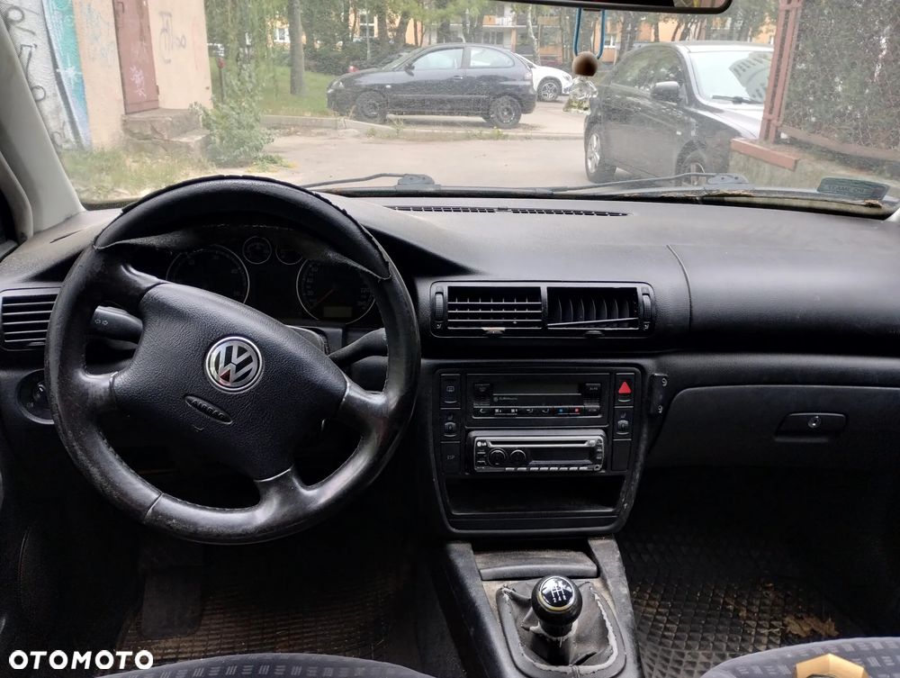 Volkswagen Passat 1.9 TDI Basis - 5