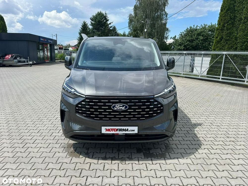 Ford Tourneo Custom - 9
