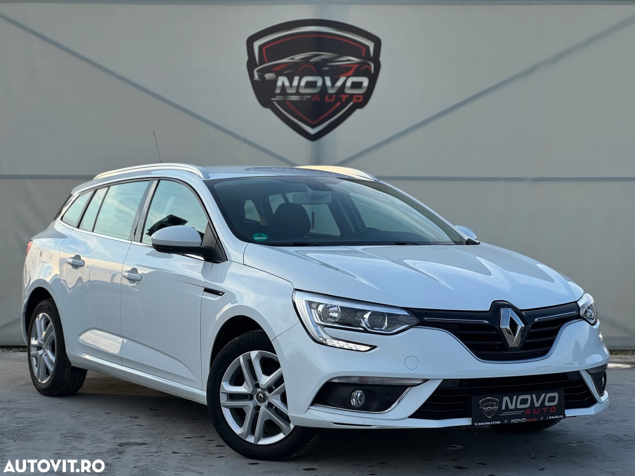 Renault Megane Grandtour TCe 140 GPF BUSINESS EDITION - 2