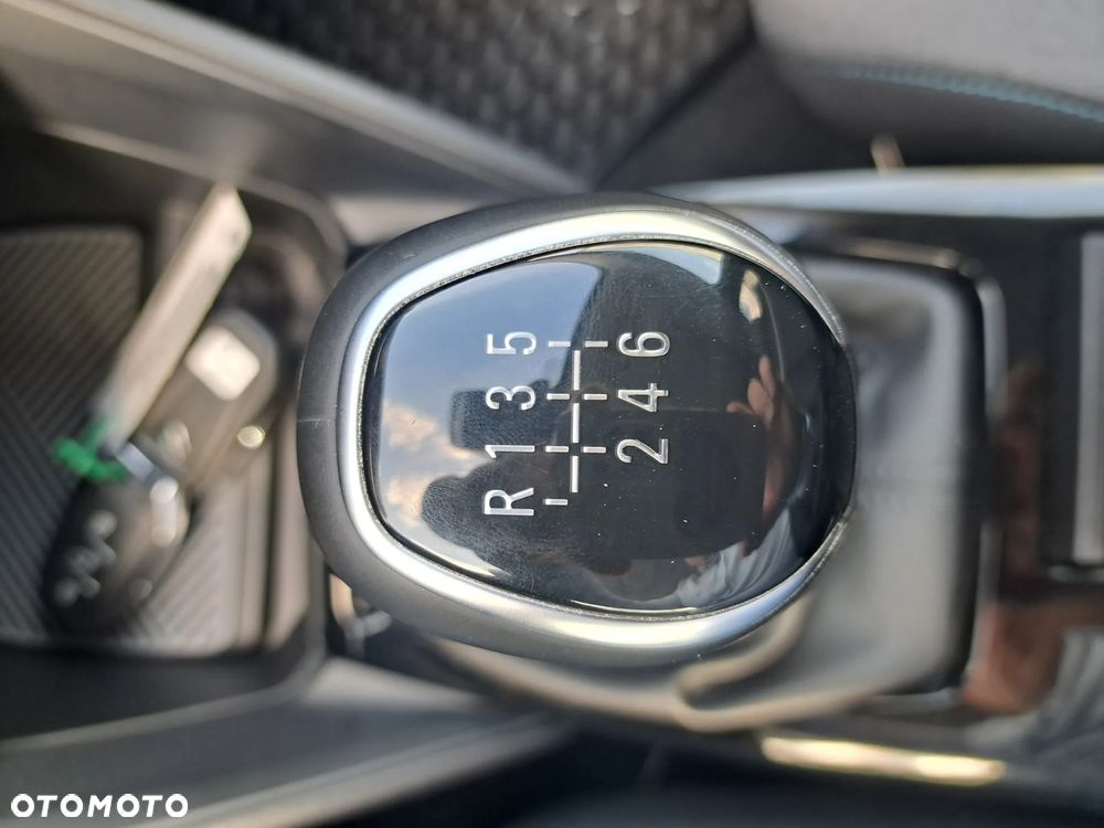 Citroën C4 1.2 PureTech Max S&S - 11