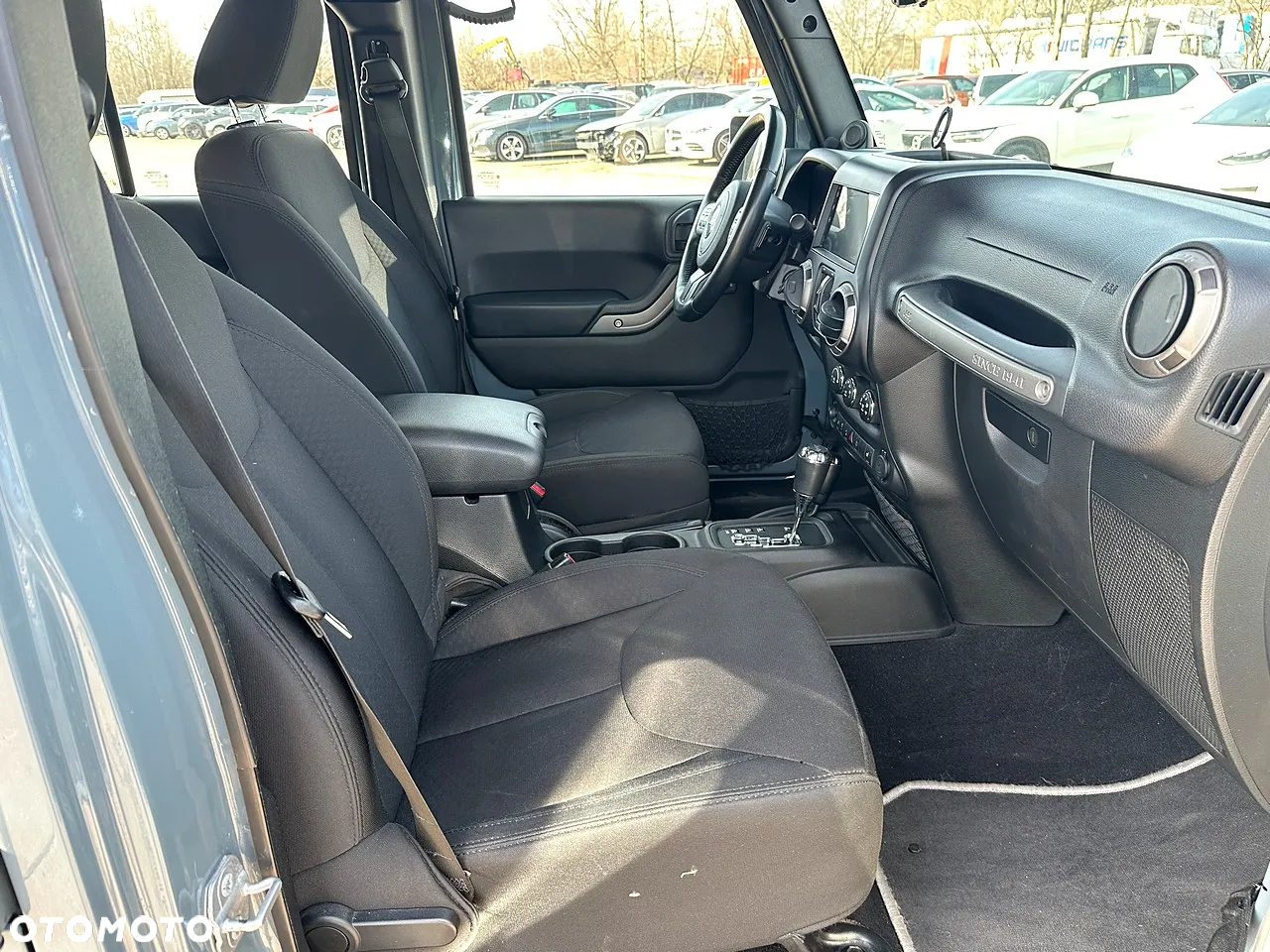 Jeep Wrangler 2.8 CRD Unlim Sport - 24
