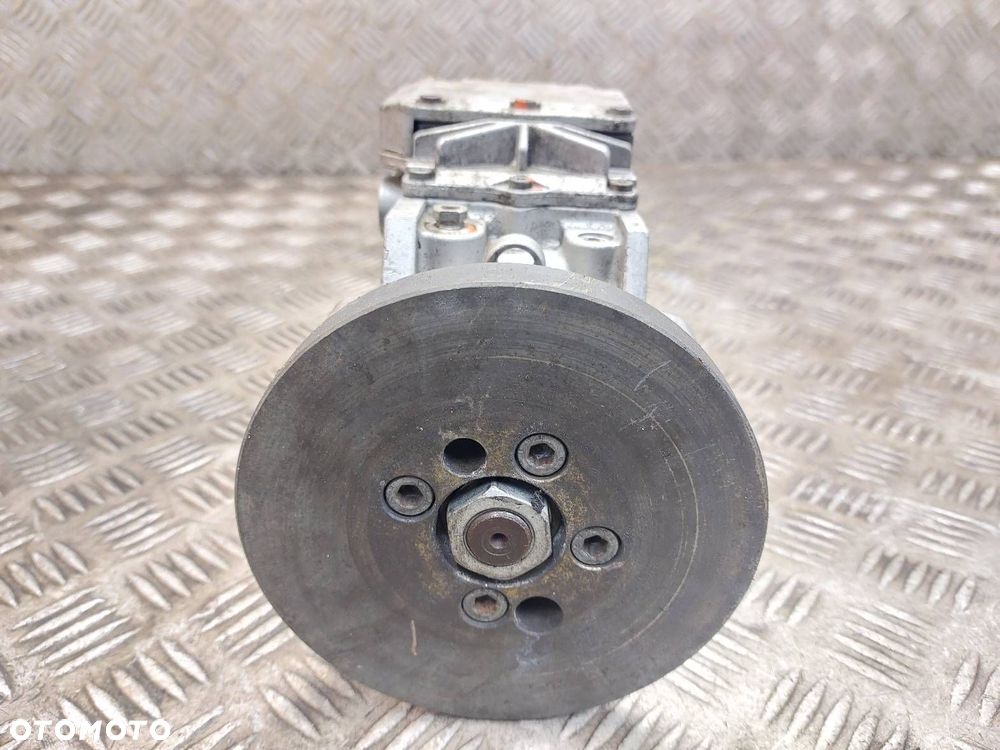 POMPA WTRYSKOWA AUDI A6 C5 2.5 TDI 059130106B 0470506006 - 2