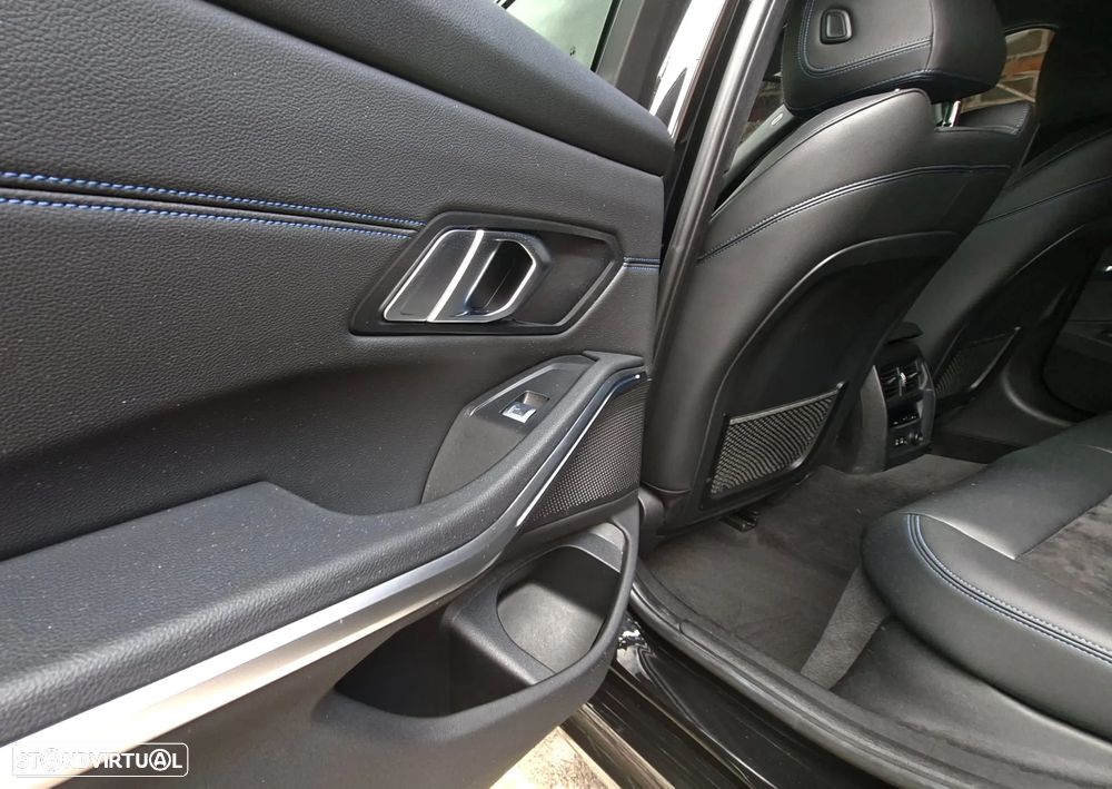 BMW 330 e Pack M Auto - 19