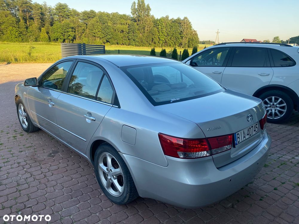 Hyundai Sonata - 13