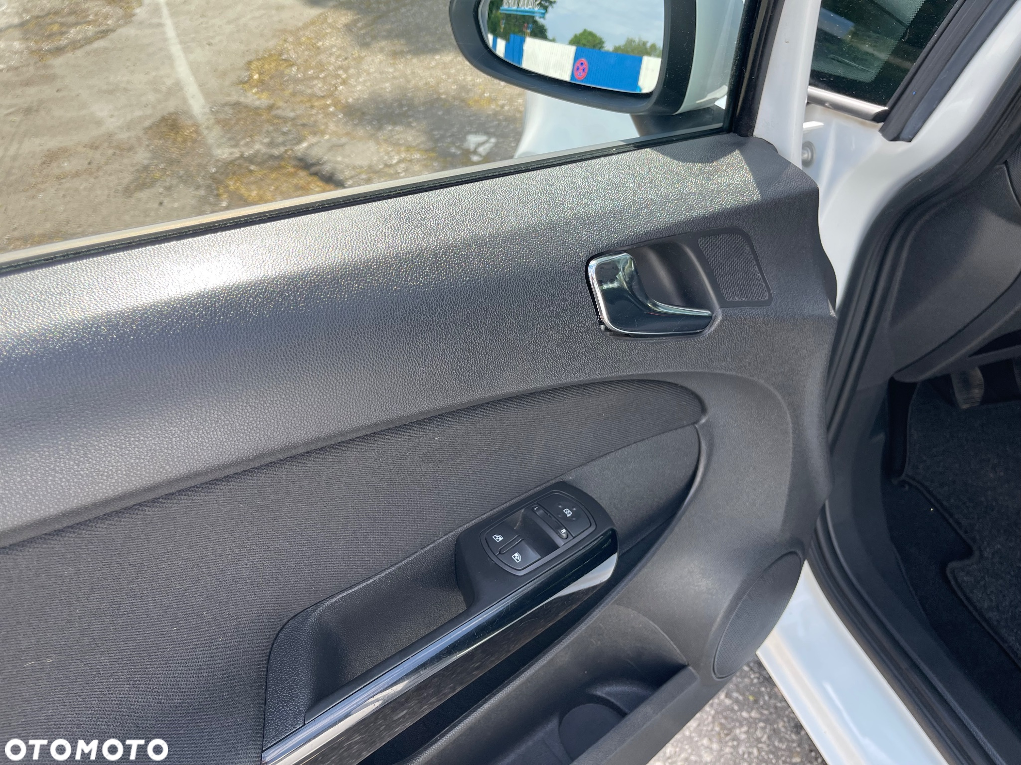 Opel Corsa 1.2 16V Color Edition - 24