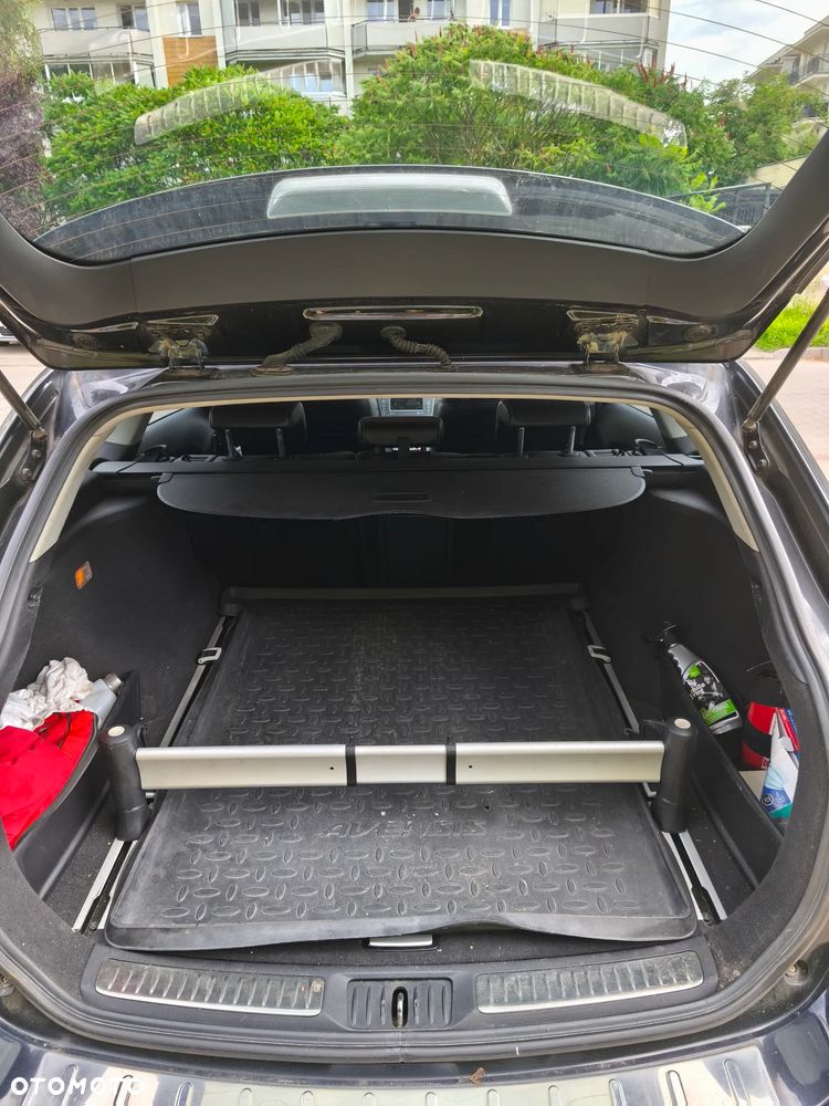 Toyota Avensis 2.0 Prestige EU5 - 4