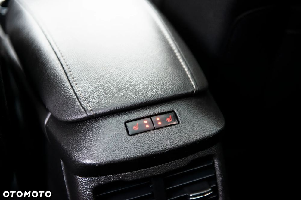 Ford Mondeo 2.0 TDCi PowerShift-Aut Allrad Titanium - 34