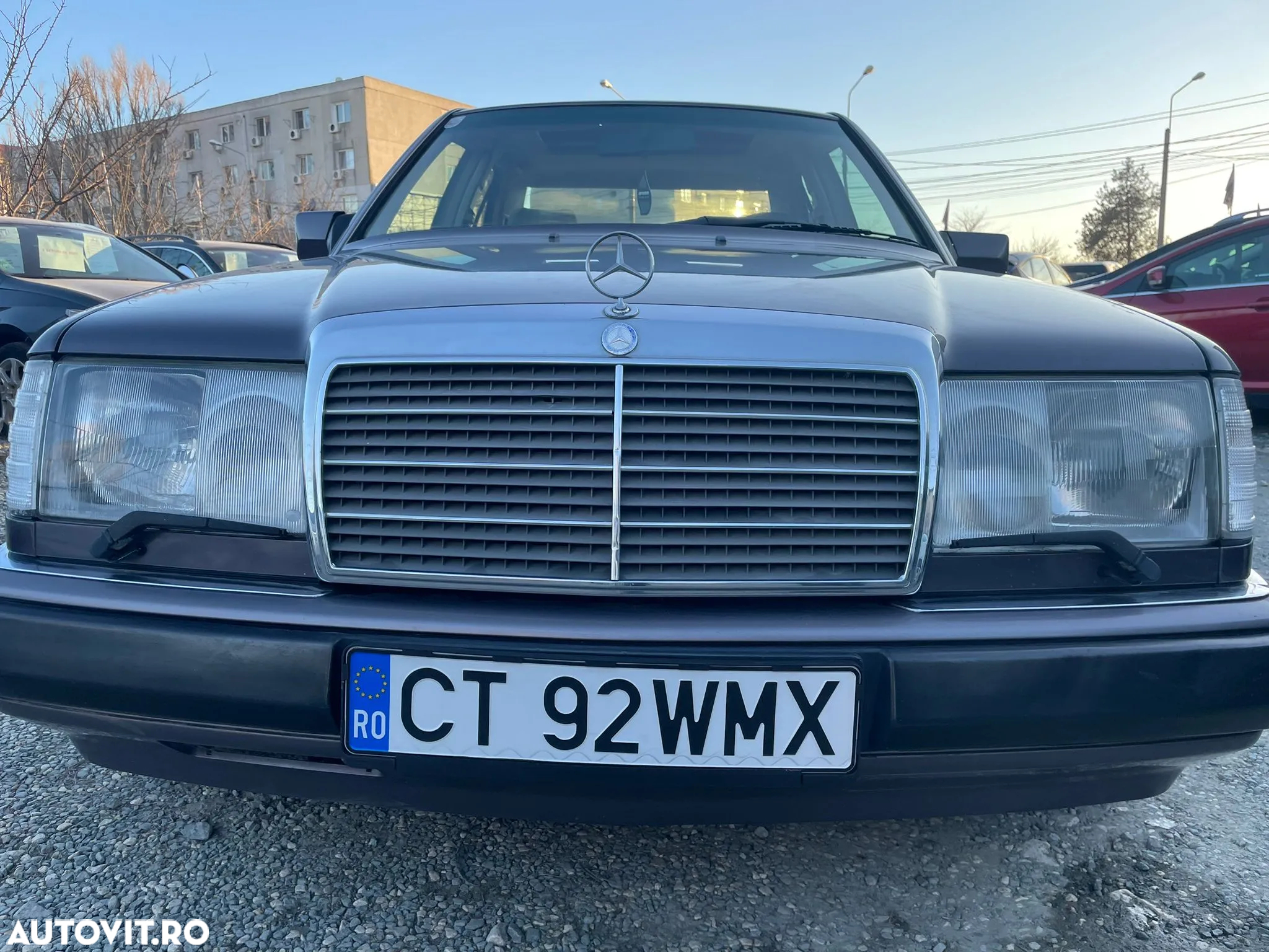 Mercedes-Benz E - 27