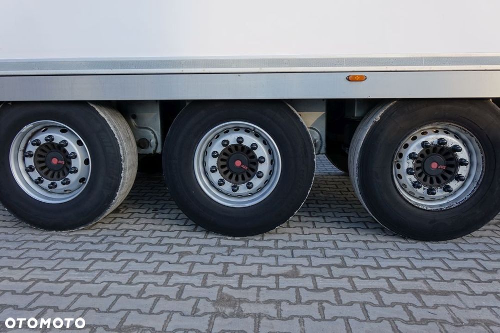 Lamberet CHŁODNIA / SR2 / CARRIER VECTOR 1550 / SAF / DRUKARKA / KOSZ NA KOŁO ZAPASOWE - 14