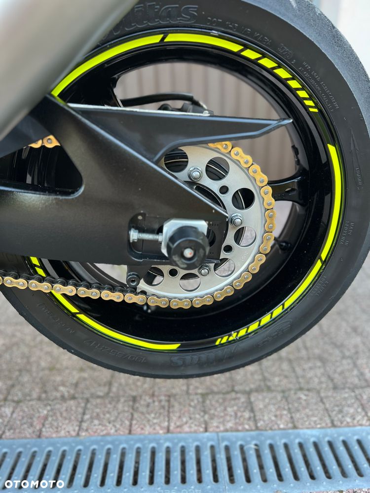Suzuki GSX-R - 7