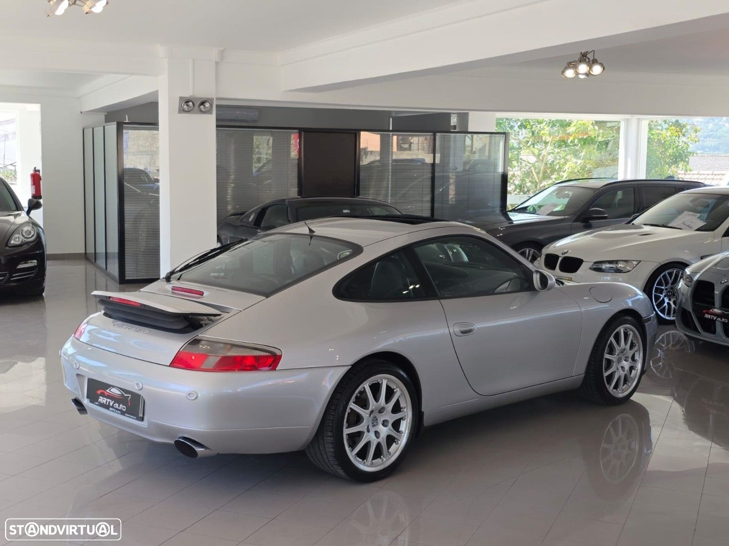 Porsche 911 (996) Carrera 4 Coupé - 12