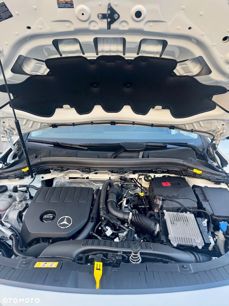 Mercedes-Benz GLA 200 Progressive - 31