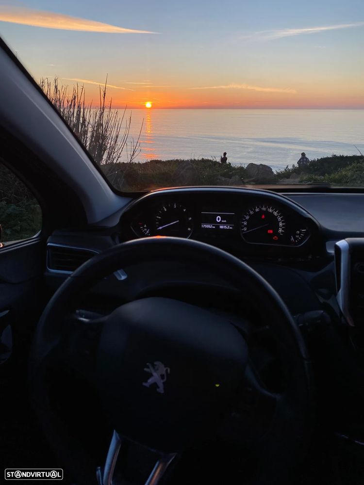 Peugeot 208 1.4 HDi Allure - 14