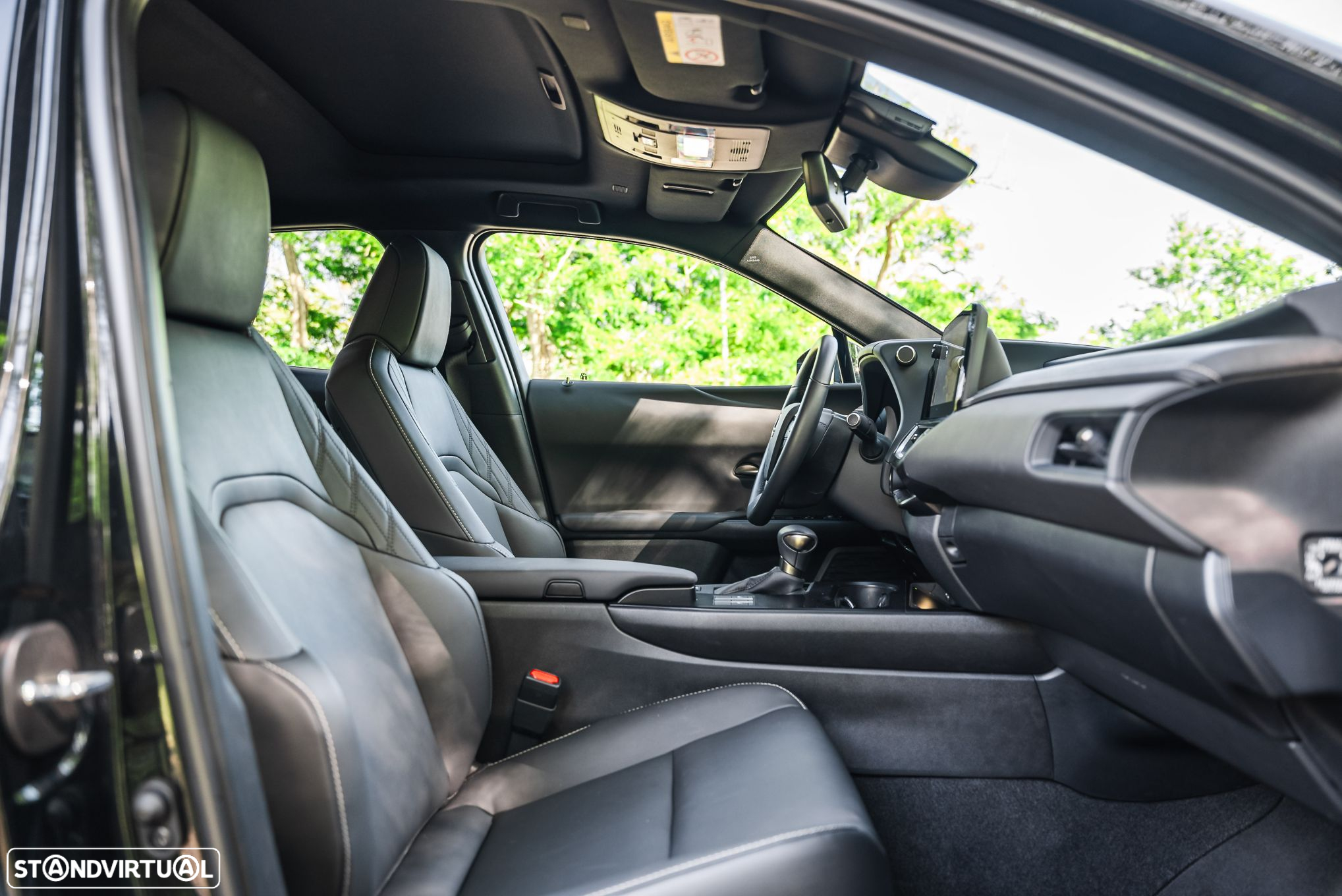 Lexus UX 250h Sport (Ecrã 12.3) - 6