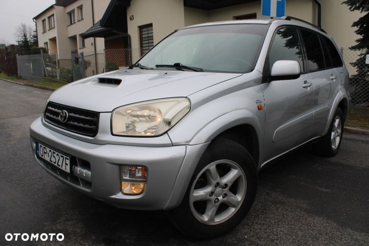 Toyota RAV4 D-4D 4x4 - 16