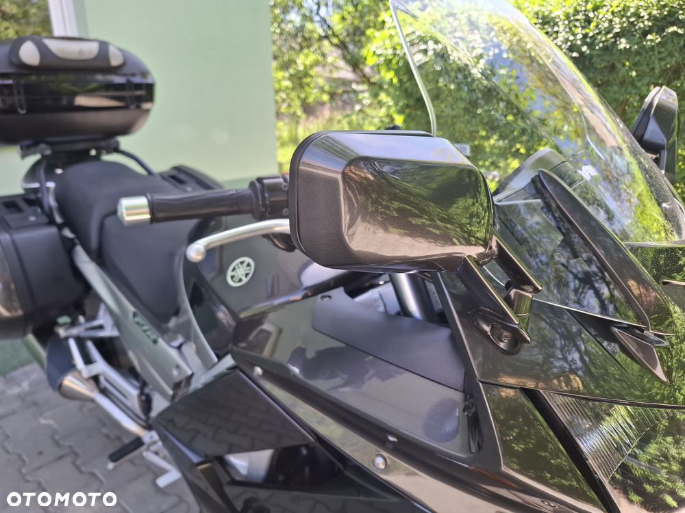 Yamaha FJR - 7