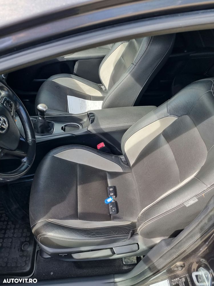 Toyota Avensis - 4
