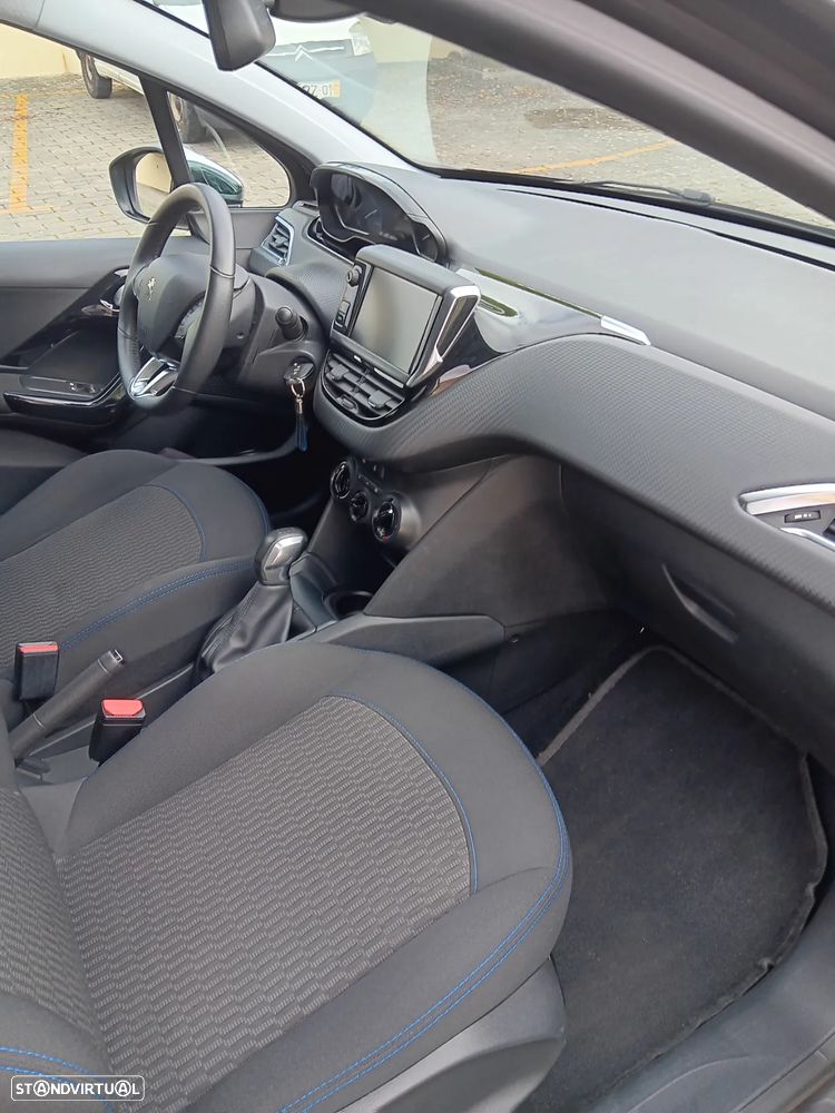 Peugeot 208 1.6 BlueHDi Style - 5