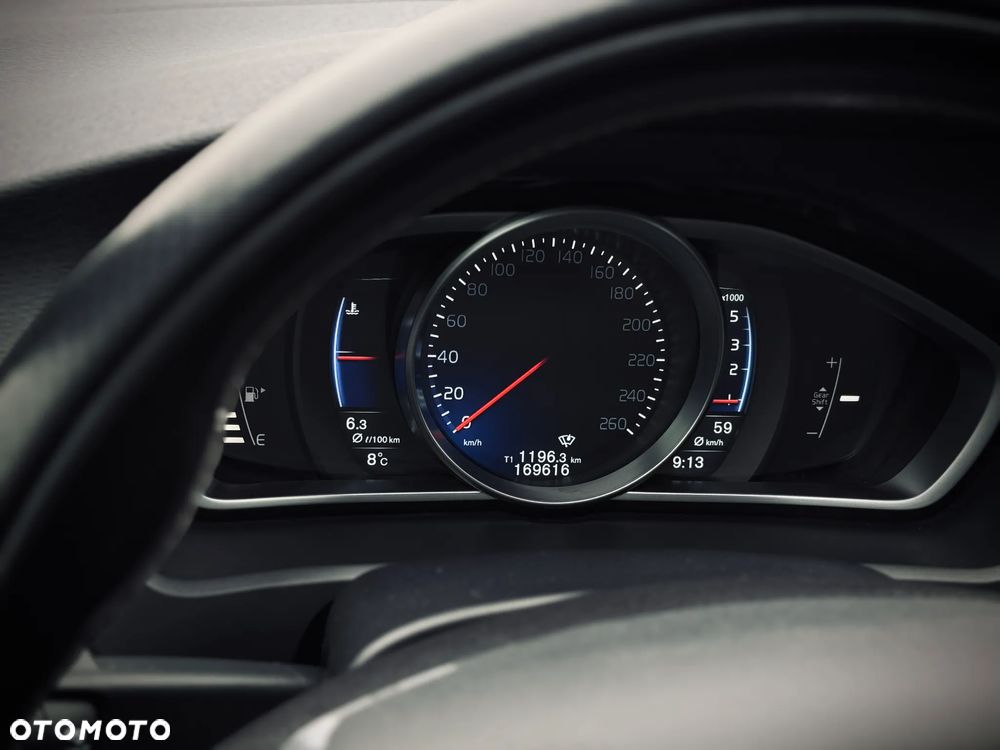 Volvo V40 D2 Momentum - 31