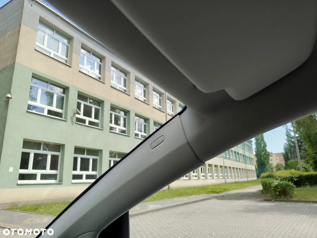 Volkswagen Touran 1.9 TDI United - 22