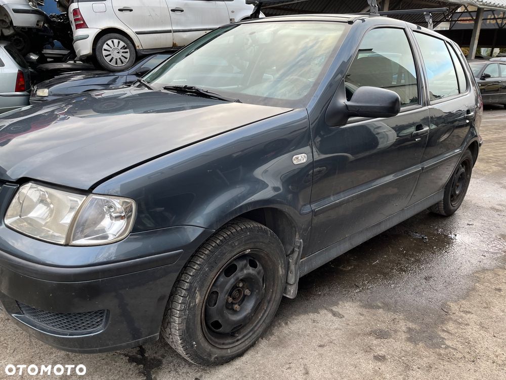 Zderzak przód przedni VW Polo 6N2 2000 r. - 3