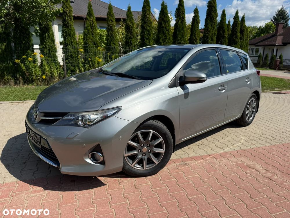Toyota Auris - 1