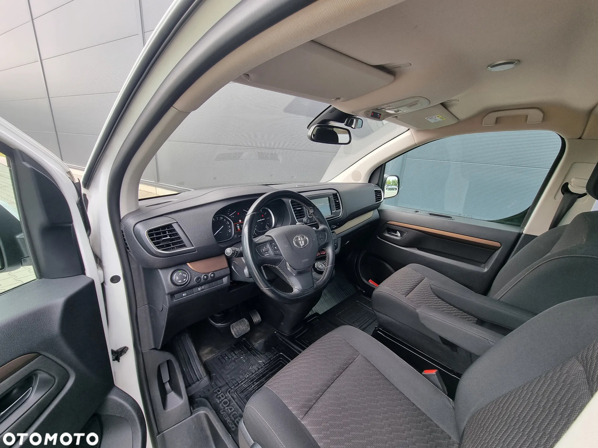 Toyota ProAce 2,0-l-D-4D L2 (7-Si.) Autm Verso Executive - 34