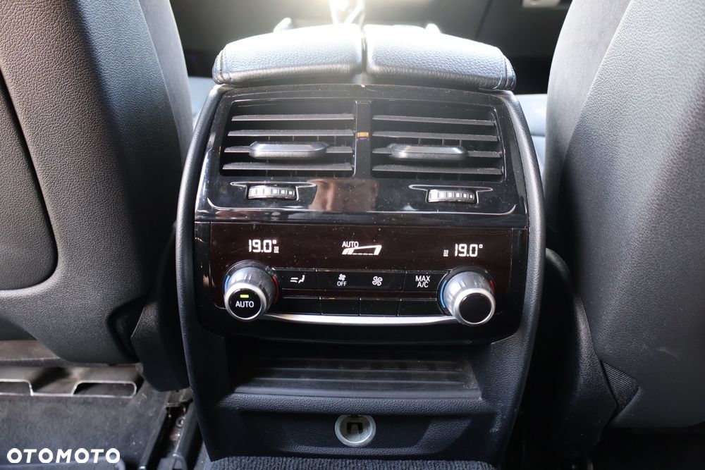 BMW Seria 5 520d Efficient Dynamics M Sport sport - 17