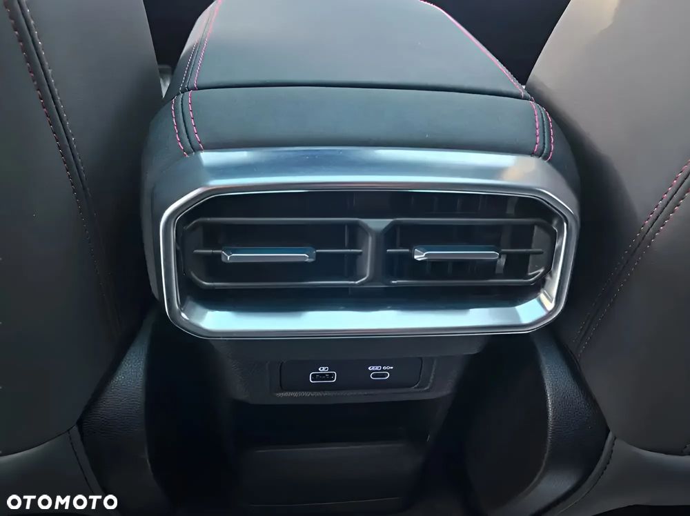 Jetour Traveller - 17