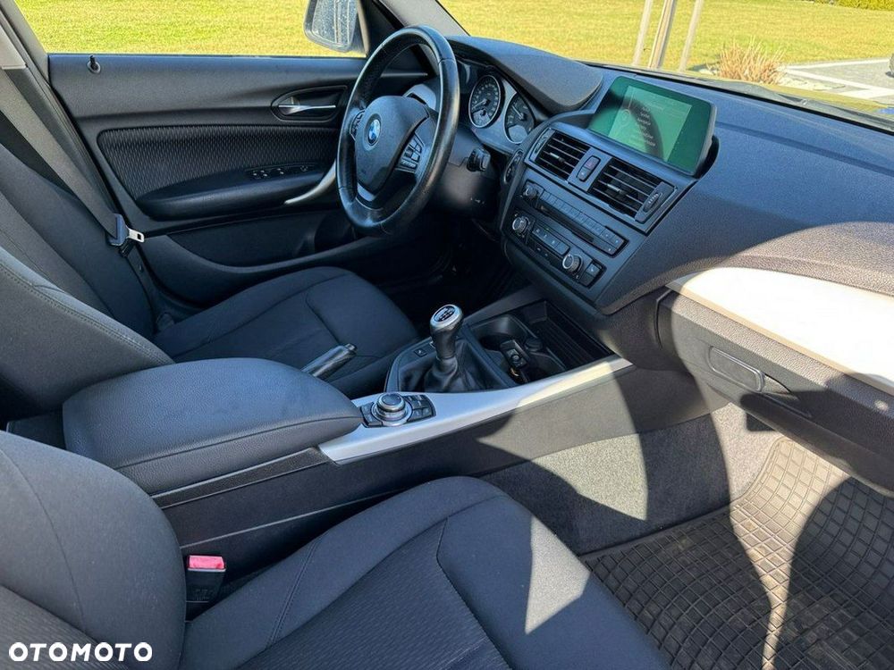 BMW Seria 1 116d - 23