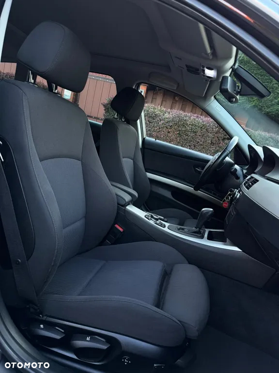BMW Seria 3 - 37