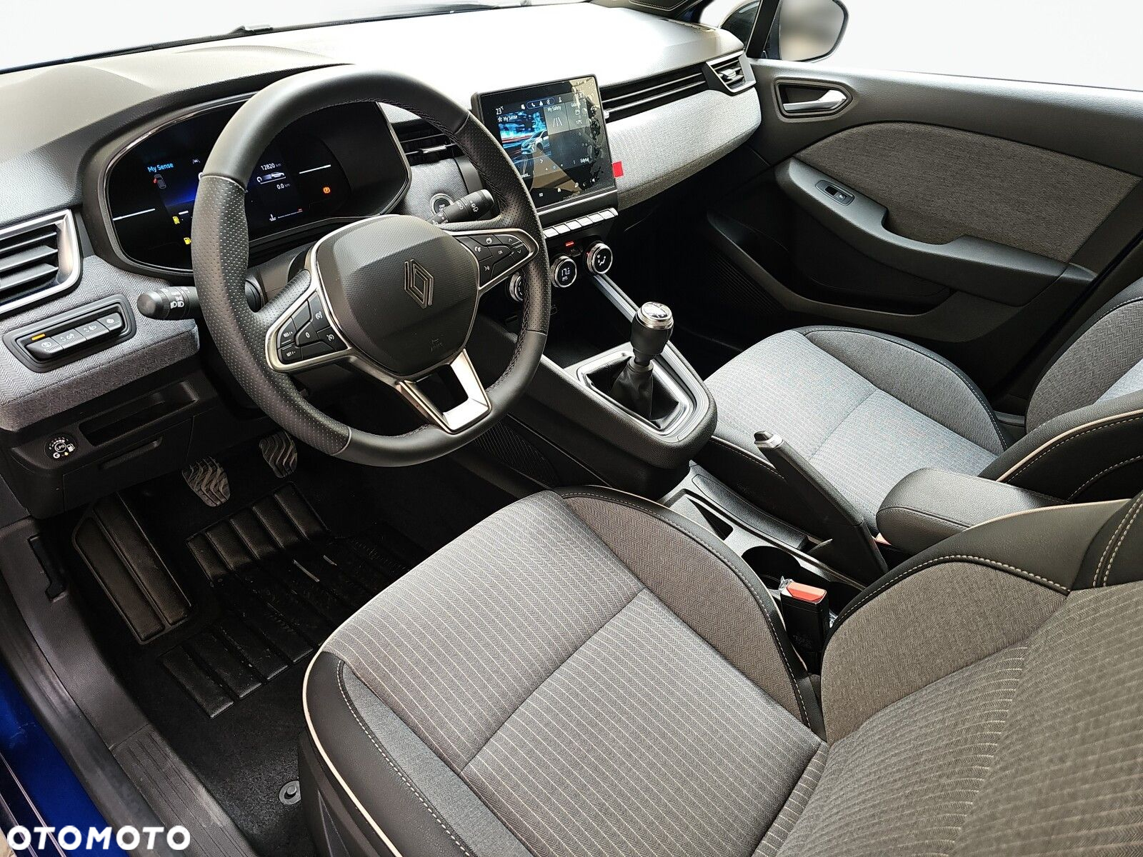 Renault Clio - 11