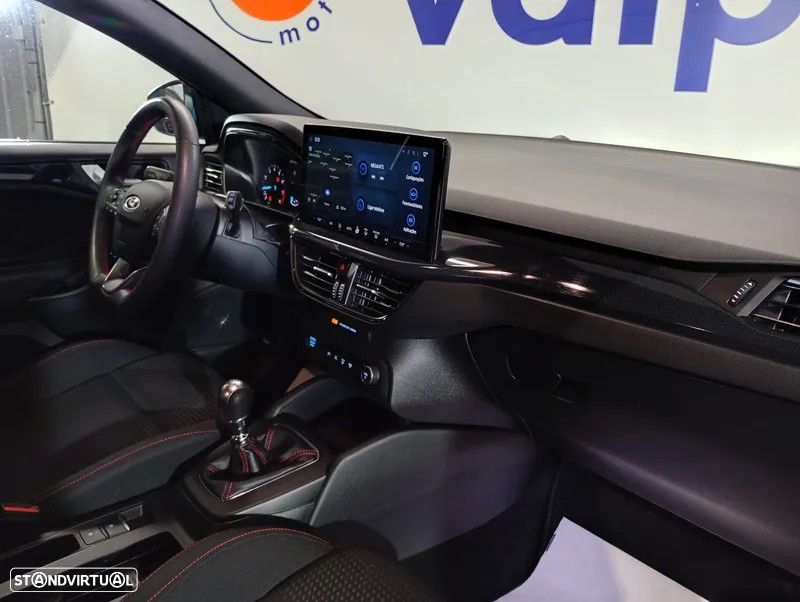 Ford Focus 1.0 EcoBoost MHEV ST-Line - 18