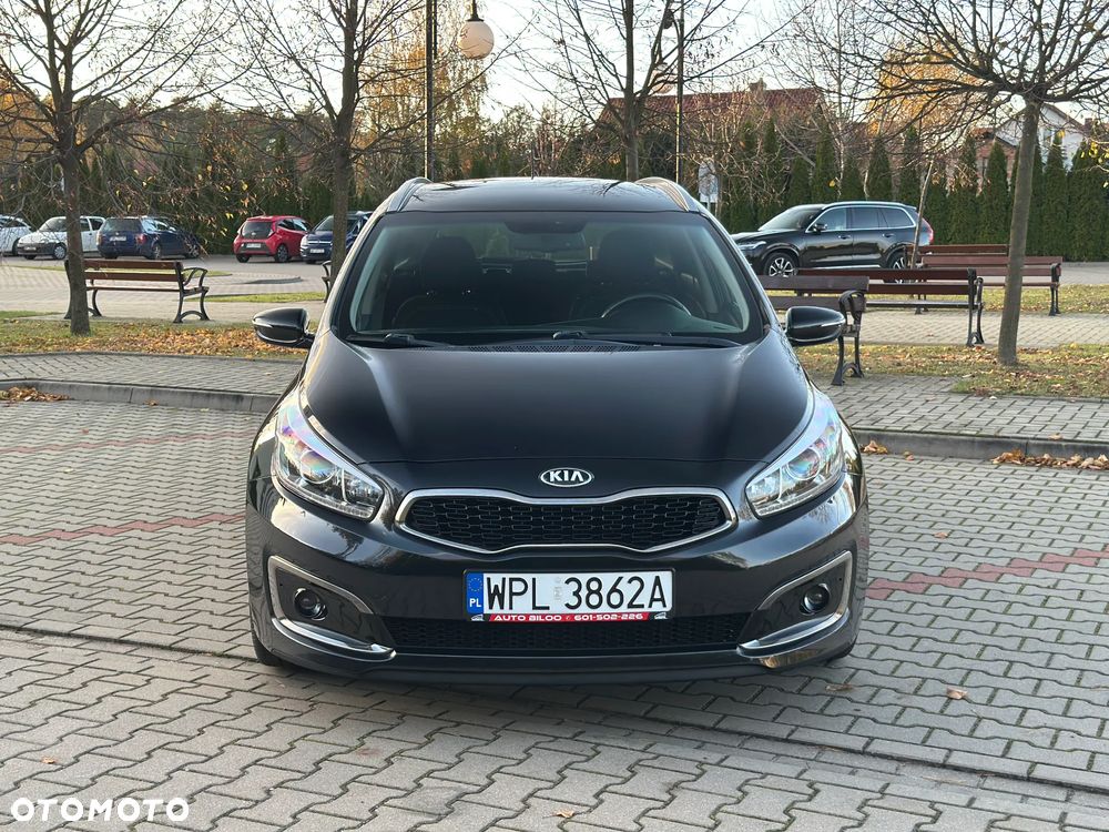 Kia Ceed 1.6 GDI SW UEFA EURO 2016 - 8