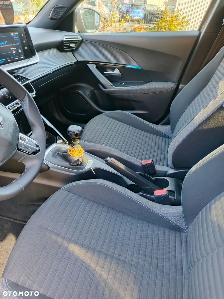 Peugeot 2008 PureTech 100 Style S&S BVM6 - 23